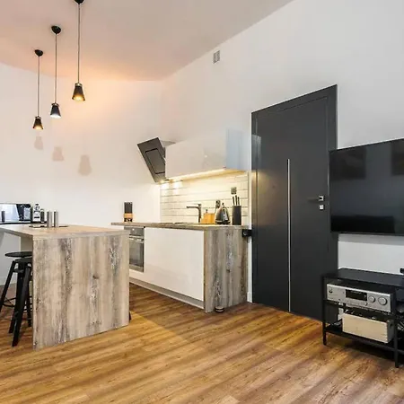 Apartament Dluga 10 *