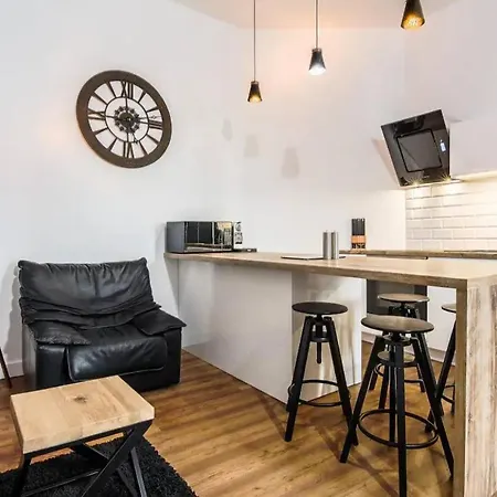 Apartament Dluga 10 *